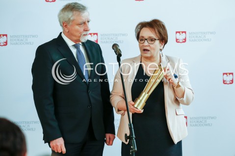  21.03.2018 PIASECZNO<br />DZIEN NOWYCH TECHNOLOGII W EDUKACJI Z UDZIALEM MINISTER EDUKACJI NARODOWEJ ANNY ZALEWSKIEJ<br />N/Z ANNA ZALEWSKA - MINISTER EDUKACJI NARODOWEJ WOJCIECH KAMIENIECKI - DYREKTOR NASK<br /> 