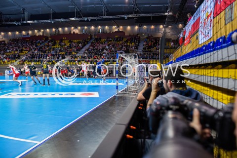  21.03.2018 GDYNIA<br />EHF KWALIFIKACJE DO MISTRZOSTW EUROPY W PILCE RECZNEJ KOBIET 2018<br />EHF WOMENS EUROPEAN CHAMPIONSHIPS QUALIFICATION<br />MECZ POLSKA (poland) - CZARNOGORA (montenegro)<br />N/Z KAROLINA KUDLACZ-GLOC<br /> 