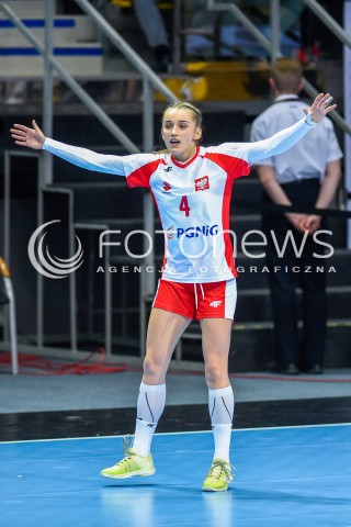  21.03.2018 GDYNIA<br />EHF KWALIFIKACJE DO MISTRZOSTW EUROPY W PILCE RECZNEJ KOBIET 2018<br />EHF WOMENS EUROPEAN CHAMPIONSHIPS QUALIFICATION<br />MECZ POLSKA (poland) - CZARNOGORA (montenegro)<br />N/Z ADRIANNA GORNA SYLWETKA<br /> 
