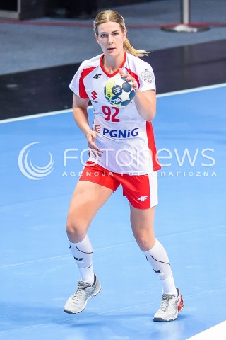  21.03.2018 GDYNIA<br />EHF KWALIFIKACJE DO MISTRZOSTW EUROPY W PILCE RECZNEJ KOBIET 2018<br />EHF WOMENS EUROPEAN CHAMPIONSHIPS QUALIFICATION<br />MECZ POLSKA (poland) - CZARNOGORA (montenegro)<br />N/Z EWA URTNOWSKA SYLWETKA<br /> 