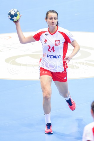 21.03.2018 GDYNIA<br />EHF KWALIFIKACJE DO MISTRZOSTW EUROPY W PILCE RECZNEJ KOBIET 2018<br />EHF WOMENS EUROPEAN CHAMPIONSHIPS QUALIFICATION<br />MECZ POLSKA (poland) - CZARNOGORA (montenegro)<br />N/Z JOANNA KOZLOWSKA SYLWETKA<br /> 