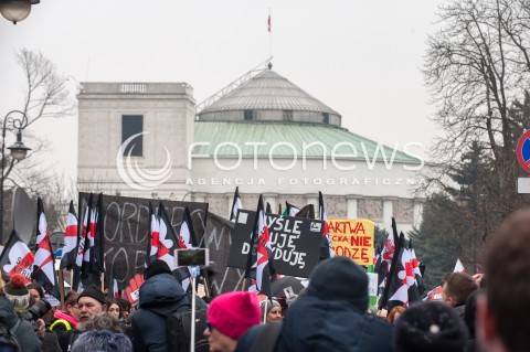  23.03.2018 WARSZAWA<br />CZARNY PIATEK PROTEST<br />N/Z UCZESTNICY WYDARZENIA<br /> 