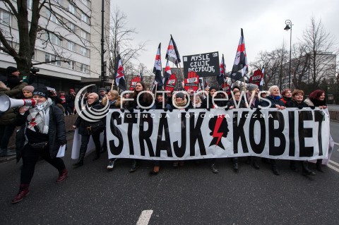  23.03.2018 WARSZAWA<br />CZARNY PIATEK PROTEST<br />N/Z UCZESTNICY WYDARZENIA<br /> 