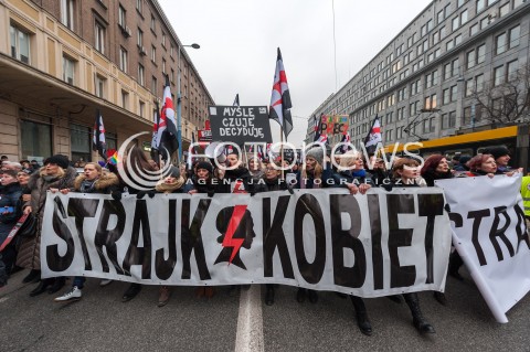  23.03.2018 WARSZAWA<br />CZARNY PIATEK PROTEST<br />N/Z UCZESTNICY WYDARZENIA<br /> 