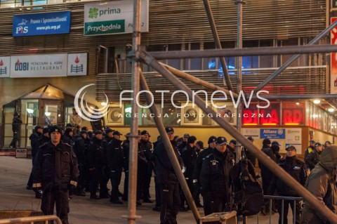  23.03.2018 WARSZAWA<br />CZARNY PIATEK PROTEST<br />N/Z SIEDZIBA PIS PRAWA I SPRAWIEDLIWOSCI POLICJA NOWOGRODZKA<br /> 