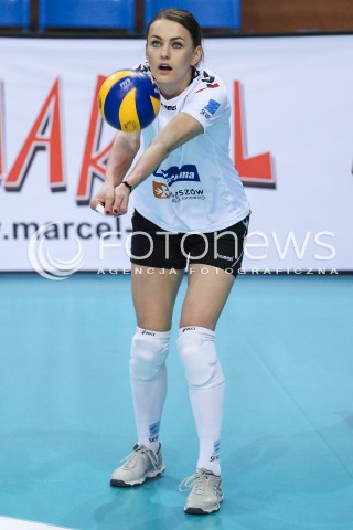  28.03.2018 RZESZOW <br />SIATKOWKA LIGA SIATKOWKI KOBIET LSK 2017/2018 WOMEN VOLLEYBALL POLAND POLISH LEAGUE <br />MECZ DEVELOPRES SKYRES RZESZOW - TREFL PROXIMA KRAKOW <br />N/Z KATARZYNA ZABINSKA SYLWETKA <br /> 
