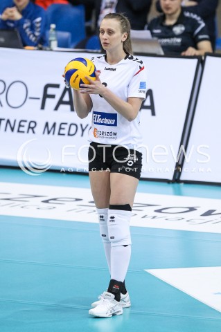  28.03.2018 RZESZOW <br />SIATKOWKA LIGA SIATKOWKI KOBIET LSK 2017/2018 WOMEN VOLLEYBALL POLAND POLISH LEAGUE <br />MECZ DEVELOPRES SKYRES RZESZOW - TREFL PROXIMA KRAKOW <br />N/Z MONIKA PTAK SYLWETKA <br /> 