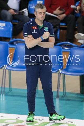  28.03.2018 RZESZOW <br />SIATKOWKA LIGA SIATKOWKI KOBIET LSK 2017/2018 WOMEN VOLLEYBALL POLAND POLISH LEAGUE <br />MECZ DEVELOPRES SKYRES RZESZOW - TREFL PROXIMA KRAKOW <br />N/Z ALESSANDRO CHIAPPINI - I TRENER ( HEAD COACH ) SYLWETKA <br /> 