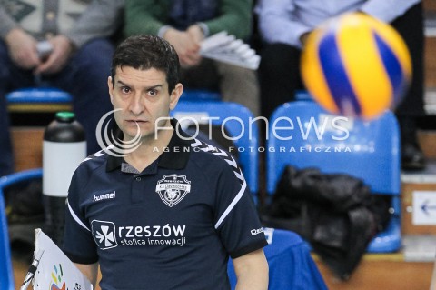  28.03.2018 RZESZOW <br />SIATKOWKA LIGA SIATKOWKI KOBIET LSK 2017/2018 WOMEN VOLLEYBALL POLAND POLISH LEAGUE <br />MECZ DEVELOPRES SKYRES RZESZOW - TREFL PROXIMA KRAKOW <br />N/Z LORENZO MICELLI - I TRENER ( HEAD COACH ) SYLWETKA <br /> 