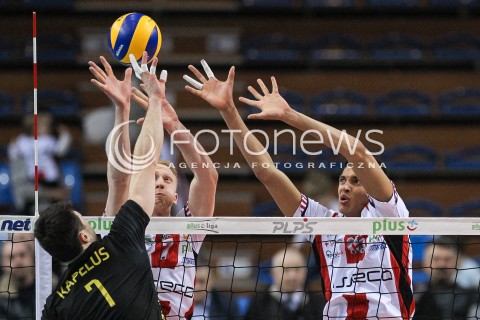  30.03.2018 RZESZOW<br />SIATKOWKA PLUSLIGA 2017/2018 MEN VOLLEYBALL POLAND POLISH PLUS LIGA LEAGUE SEASON 2017/2018<br />MECZ ASSECO RESOVIA RZESZOW - GKS KATOWICE <br />N/Z JAKUB JAROSZ BARTHELEMY CHINENYEZE BLOK <br /> 