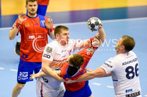  31.03.2018 GDANSK<br />PGNIG SUPERLIGA W PILCE RECZNEJ<br />SEZON 2017/2018<br />MECZ WYBRZEZE GDANSK - NMC GORNIK ZABRZE<br />N/Z JACEK SULEJ RAFAL GLINSKI MICHAL ADAMUSZEK<br /> 