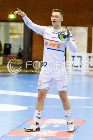  31.03.2018 GDANSK<br />PGNIG SUPERLIGA W PILCE RECZNEJ<br />SEZON 2017/2018<br />MECZ WYBRZEZE GDANSK - NMC GORNIK ZABRZE<br />N/Z LUKASZ GOGOLA SYLWETKA<br /> 