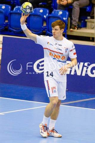  31.03.2018 GDANSK<br />PGNIG SUPERLIGA W PILCE RECZNEJ<br />SEZON 2017/2018<br />MECZ WYBRZEZE GDANSK - NMC GORNIK ZABRZE<br />N/Z JAN CZUWARA SYLWETKA<br /> 