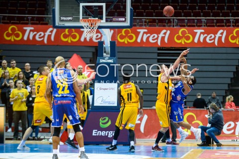  31.03.2018 GDANSK<br />ENERGA BASKET LIGA SEZON 2017/2018<br />MECZ TREFL SOPOT - BM SLAM STAL OSTROW WIELKOPOLSKI<br />N/Z FILIP DYLEWICZ MARC CARTER OBIE TROTTER MARCIN STEFANSKI AARON JOHNSON<br /> 