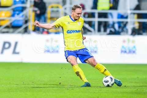  31.03.2018 GDYNIA <br />PILKA NOZNA - EKSTRAKLASA SEZON 2017/2018<br />MECZ ARKA GDYNIA - LEGIA WARSZAWA<br />N/Z ADAM MARCINIAK<br /> 