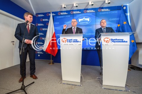  03.04.2018 WARSZAWA<br />KONFERENCJA GRZEGORZA SCHETYNY I KAZIMIERZA MICHALA UJAZDOWSKIEGO<br />N/Z GRZEGORZ SCHETYNA KAZIMIERZ MICHAL UJAZDOWSKI JAN GRABIEC<br /> 