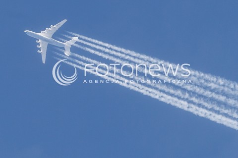 Największy samolot świata Antonov An-225 Mrija nad Polską