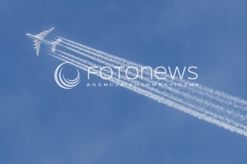  03.04.2018 RZESZOW<br />NAJWIEKSZY SAMOLOT SWIATA ANTONOV AN-225 MRIJA NAD POLSKA<br />SAMOLOT WYKONAL LOT ZE SWOJEJ MACIERZYSTEJ BAZY W KIJOWIE DO LIPSKA<br />AN 225 MRIJA TO NAJWIEKSZY I NAJCIEZCZY SAMOLOT SWIATA ISTNIEJACY TYLKO W JEDNYM EGZEMPLARZU. POSIADA SZESC SILNIKOW I JEGO MAKSYMALNA MASA STARTOWA TO PONAD 640 TON. SAMOLOT PIERWOTNIE SKONSTRUOWANO Z MYSLA O TRANSPORCIE STATKOW KOSMICZNYCH NA JEGO KADLUBIE.<br />N/Z SAMOLOT MRIJA<br /> 