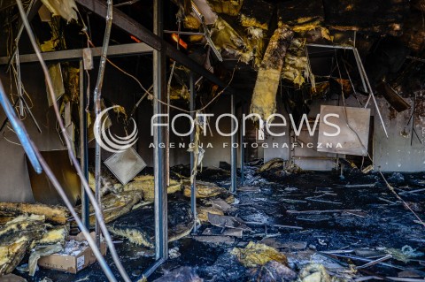  06.04.2018 GNIEWINO<br />
KRAJOBRAZ PO POZARZE SKLEPU SPOZYWCZEGO DELIKATESY CENTRUM<br />
N/Z WNETRZE SPALONEGO SKLEPU<br />
 