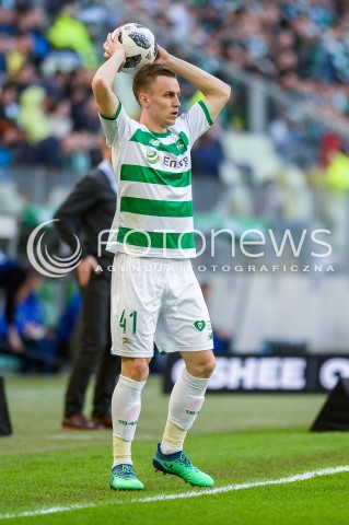  07.04.2018 GDANSK<br />PILKA NOZNA - EKSTRAKLASA SEZON 2017/2018<br />MECZ LECHIA GDANSK - ARKA GDYNIA<br />N/Z PAWEL STOLARSKI SYLWETKA<br /> 