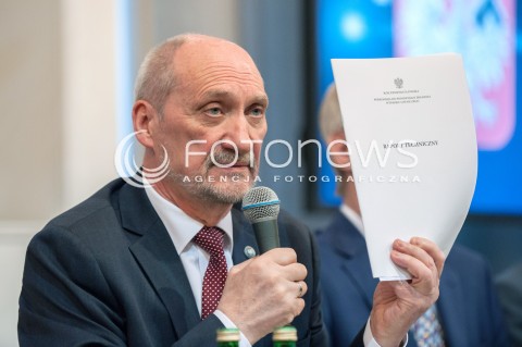  11.04.2018 WARSZAWA<br />PREZENTACJA RAPORTU TECHNICZNEGO PODKOMISJI DO PONOWNEGO ZBADANIA WYPADKU LOTNICZEGO Z DNIA 10 KWIETNIA 2010<br />N/Z ANTONI MACIEREWICZ<br /> 