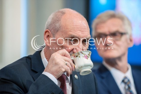  11.04.2018 WARSZAWA<br />PREZENTACJA RAPORTU TECHNICZNEGO PODKOMISJI DO PONOWNEGO ZBADANIA WYPADKU LOTNICZEGO Z DNIA 10 KWIETNIA 2010<br />N/Z ANTONI MACIEREWICZ KAZIMIERZ NOWACZYK<br /> 