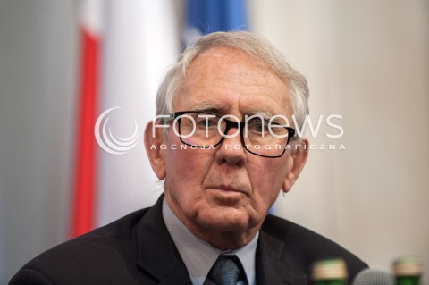  11.04.2018 WARSZAWA<br />PREZENTACJA RAPORTU TECHNICZNEGO PODKOMISJI DO PONOWNEGO ZBADANIA WYPADKU LOTNICZEGO Z DNIA 10 KWIETNIA 2010<br />N/Z FRANK TAYLOR<br /> 