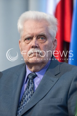  11.04.2018 WARSZAWA<br />PREZENTACJA RAPORTU TECHNICZNEGO PODKOMISJI DO PONOWNEGO ZBADANIA WYPADKU LOTNICZEGO Z DNIA 10 KWIETNIA 2010<br />N/Z JANUSZ BUJNOWSKI<br /> 