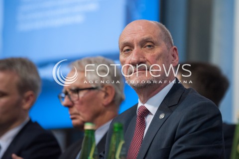  11.04.2018 WARSZAWA<br />PREZENTACJA RAPORTU TECHNICZNEGO PODKOMISJI DO PONOWNEGO ZBADANIA WYPADKU LOTNICZEGO Z DNIA 10 KWIETNIA 2010<br />N/Z ANTONI MACIEREWICZ FRANK TAYLOR<br /> 