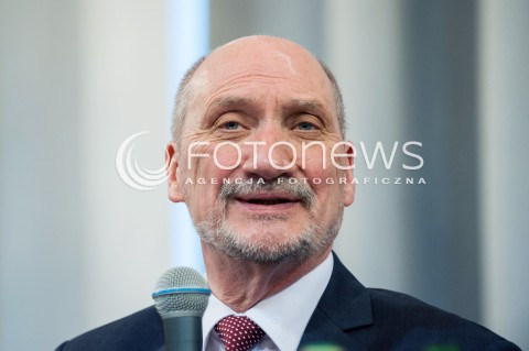  11.04.2018 WARSZAWA<br />PREZENTACJA RAPORTU TECHNICZNEGO PODKOMISJI DO PONOWNEGO ZBADANIA WYPADKU LOTNICZEGO Z DNIA 10 KWIETNIA 2010<br />N/Z ANTONI MACIEREWICZ<br /> 