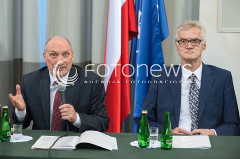  11.04.2018 WARSZAWA<br />PREZENTACJA RAPORTU TECHNICZNEGO PODKOMISJI DO PONOWNEGO ZBADANIA WYPADKU LOTNICZEGO Z DNIA 10 KWIETNIA 2010<br />N/Z ANTONI MACIEREWICZ KAZIMIERZ NOWACZYK<br /> 
