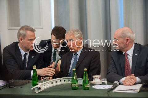  11.04.2018 WARSZAWA<br />PREZENTACJA RAPORTU TECHNICZNEGO PODKOMISJI DO PONOWNEGO ZBADANIA WYPADKU LOTNICZEGO Z DNIA 10 KWIETNIA 2010<br />N/Z ANTONI MACIEREWICZ FRANK TAYLOR GLENN JORGENSEN<br /> 