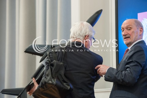  11.04.2018 WARSZAWA<br />PREZENTACJA RAPORTU TECHNICZNEGO PODKOMISJI DO PONOWNEGO ZBADANIA WYPADKU LOTNICZEGO Z DNIA 10 KWIETNIA 2010<br />N/Z ANTONI MACIEREWICZ<br /> 