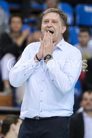  11.04.2018 RZESZOW <br />SIATKOWKA LIGA SIATKOWKI KOBIET LSK 2017/2018 WOMEN VOLLEYBALL POLAND POLISH LEAGUE <br />MECZ DEVELOPRES SKYRES RZESZOW - ENEA PTPS PILA <br />N/Z JACEK PASINSKI - I TRENER ( HEAD COACH ) SYLWETKA <br /> 