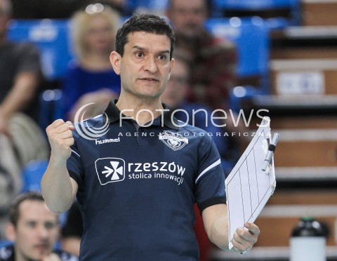  11.04.2018 RZESZOW <br />SIATKOWKA LIGA SIATKOWKI KOBIET LSK 2017/2018 WOMEN VOLLEYBALL POLAND POLISH LEAGUE <br />MECZ DEVELOPRES SKYRES RZESZOW - ENEA PTPS PILA <br />N/Z LORENZO MICELLI - I TRENER ( HEAD COACH ) RADOSC EMOCJE SYLWETKA <br /> 
