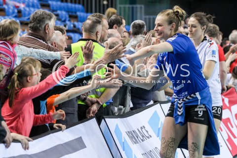  11.04.2018 RZESZOW <br />SIATKOWKA LIGA SIATKOWKI KOBIET LSK 2017/2018 WOMEN VOLLEYBALL POLAND POLISH LEAGUE <br />MECZ DEVELOPRES SKYRES RZESZOW - ENEA PTPS PILA <br />N/Z AGATA SAWICKA KIBICE RADOSC EMOCJE JELENA BLAGOJEVIC <br /> 