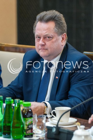  12.04.2018 WARSZAWA<br />POSIEDZENIE KOMITETU STERUJACEGO KRAJOWEGO PROGRAMU OCHRONY POWIETRZA<br />N/Z JAROSLAW ZIELINSKI<br /> 