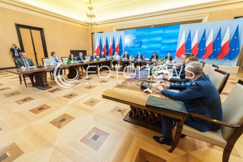  12.04.2018 WARSZAWA<br />POSIEDZENIE KOMITETU STERUJACEGO KRAJOWEGO PROGRAMU OCHRONY POWIETRZA<br />N/Z KOMITET MAREK ZAGORSKI<br /> 