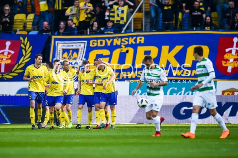  13.04.2018 GDYNIA <br />PILKA NOZNA - EKSTRAKLASA SEZON 2017/2018<br />MECZ ARKA GDYNIA - LECHIA GDANSK<br />N/Z ARKA GDYNIA RADOSC BRAMKA GOL Z KARNEGO MATEUSZ SZWOCH NA 1:0<br /> 