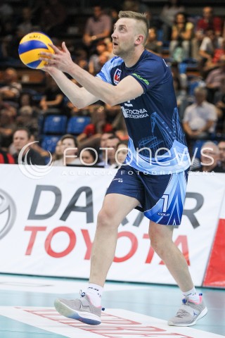  15.04.2018 RZESZOW<br />SIATKOWKA PLUSLIGA 2017/2018 MEN VOLLEYBALL POLAND POLISH PLUS LIGA LEAGUE SEASON 2017/2018 <br />MECZ ASSECO RESOVIA RZESZOW - STOCZNIA SZCZECIN <br />N/Z JANUSZ GALAZKA SYLWETKA <br /> 