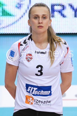  16.04.2018 RZESZOW <br />SIATKOWKA LIGA SIATKOWKI KOBIET LSK 2017/2018 WOMEN VOLLEYBALL POLAND POLISH LEAGUE <br />FAZA PLAYOFF - POLFINAL - 1. MECZ<br />MECZ DEVELOPRES SKYRES RZESZOW - LKS COMMERCECON LODZ <br />N/Z MONIKA PTAK SYLWETKA GLOWKA PORTRET <br /> 