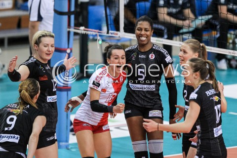  16.04.2018 RZESZOW <br />SIATKOWKA LIGA SIATKOWKI KOBIET LSK 2017/2018 WOMEN VOLLEYBALL POLAND POLISH LEAGUE <br />FAZA PLAYOFF - POLFINAL - 1. MECZ<br />MECZ DEVELOPRES SKYRES RZESZOW - LKS COMMERCECON LODZ <br />N/Z KRYSTYNA STRASZ IZABELA KOWALINSKA REGIANE BIDIAS RADOSC EMOCJE <br /> 