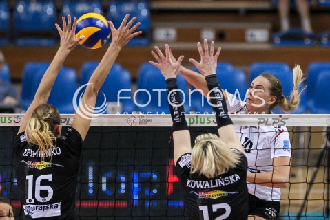  16.04.2018 RZESZOW <br />SIATKOWKA LIGA SIATKOWKI KOBIET LSK 2017/2018 WOMEN VOLLEYBALL POLAND POLISH LEAGUE <br />FAZA PLAYOFF - POLFINAL - 1. MECZ<br />MECZ DEVELOPRES SKYRES RZESZOW - LKS COMMERCECON LODZ <br />N/Z ADELA HELIC <br /> 