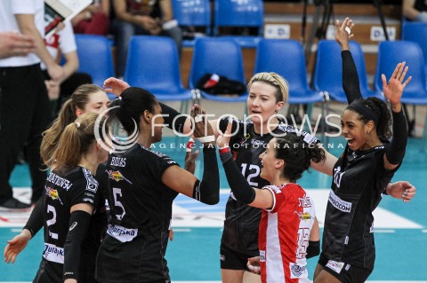  16.04.2018 RZESZOW <br />SIATKOWKA LIGA SIATKOWKI KOBIET LSK 2017/2018 WOMEN VOLLEYBALL POLAND POLISH LEAGUE <br />FAZA PLAYOFF - POLFINAL - 1. MECZ<br />MECZ DEVELOPRES SKYRES RZESZOW - LKS COMMERCECON LODZ <br />N/Z IZABELA KOWALINSKA DEJA MCCLENDON RADOSC EMOCJE <br /> 