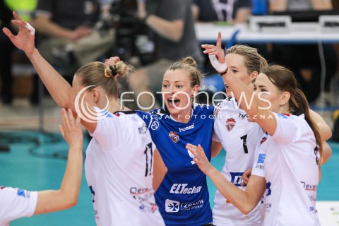  16.04.2018 RZESZOW <br />SIATKOWKA LIGA SIATKOWKI KOBIET LSK 2017/2018 WOMEN VOLLEYBALL POLAND POLISH LEAGUE <br />FAZA PLAYOFF - POLFINAL - 1. MECZ<br />MECZ DEVELOPRES SKYRES RZESZOW - LKS COMMERCECON LODZ <br />N/Z AGATA SAWICKA HELENE ROUSSEAUX KATARZYNA ZABINSKA RADOSC EMOCJE <br /> 