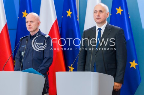  17.04.2018 WARSZAWA <br />KONFERENCJA PREMIERA MATEUSZA MORAWIECKIEGO I MINISTRA JOACHIMA BRUDZINSKIEGO <br />N/Z KOMENDANT GLOWNY POLICJI JAROSLAW SZYMCZYK JOACHIM BRUDZINSKI<br /> 