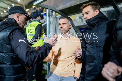  17.04.2018 GDYNIA <br />PILKA NOZNA - PUCHAR POLSKI PZPN<br />POLFINAL MECZ DRUGI<br />MECZ ARKA GDYNIA - KORONA KIELCE<br />N/Z TRENER GINO LETTIERI<br /> 