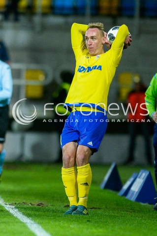  17.04.2018 GDYNIA <br />PILKA NOZNA - PUCHAR POLSKI PZPN<br />POLFINAL MECZ DRUGI<br />MECZ ARKA GDYNIA - KORONA KIELCE<br />N/Z ADAM MARCINIAK SYLWETKA<br /> 