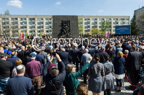  19.04.2018 WARSZWA<br />75 ROCZNICA WYBUCHU POWSTANIA W GETCIE WARSZAWSKIM<br />N/Z UCZESTNICY POMNIK BOHATEROW GETTA GODZINA 12 SYRENY<br /> 
