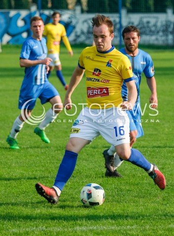  21.04.2018 JAROSLAW <br />PILKA NOZNA III LIGA 2017/2018 GRUPA IV <br />MECZ JKS 1909 JAROSLAW - MOTOR LUBLIN <br />N/Z BARTLOMIEJ TKACZUK SYLWETKA <br /> 